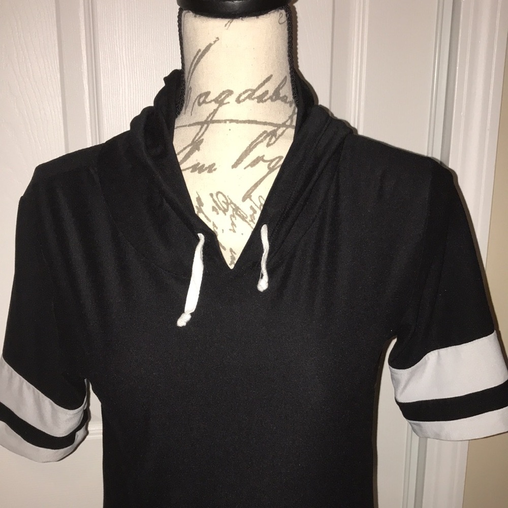 T-shirt dress with hoodie, V neck, size M